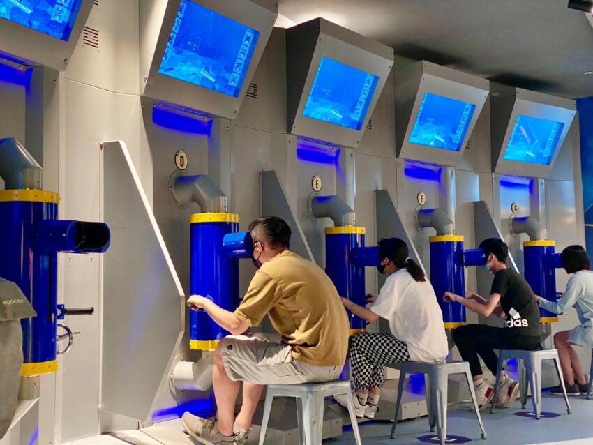 【基隆潮境智能海洋館】遊玩攻略推薦！超大水族缸合照魟魚、水母，門票優惠&交通一日遊