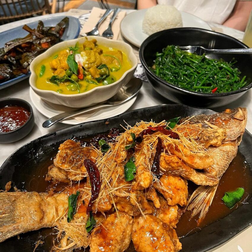 【曼谷美食推薦】精選10大泰國曼谷必吃美食餐廳、街頭小吃，泰國自由行就這樣吃！