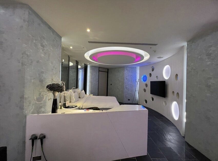 最新【台北汽車旅館】網友激推7間有浴缸!擁有獨立車庫的質感台北motel,KTV、按摩浴缸一次看 最新【台北汽車旅館】網友激推7間有浴缸!擁有獨立車庫的質感台北motel,KTV、按摩浴缸一次看