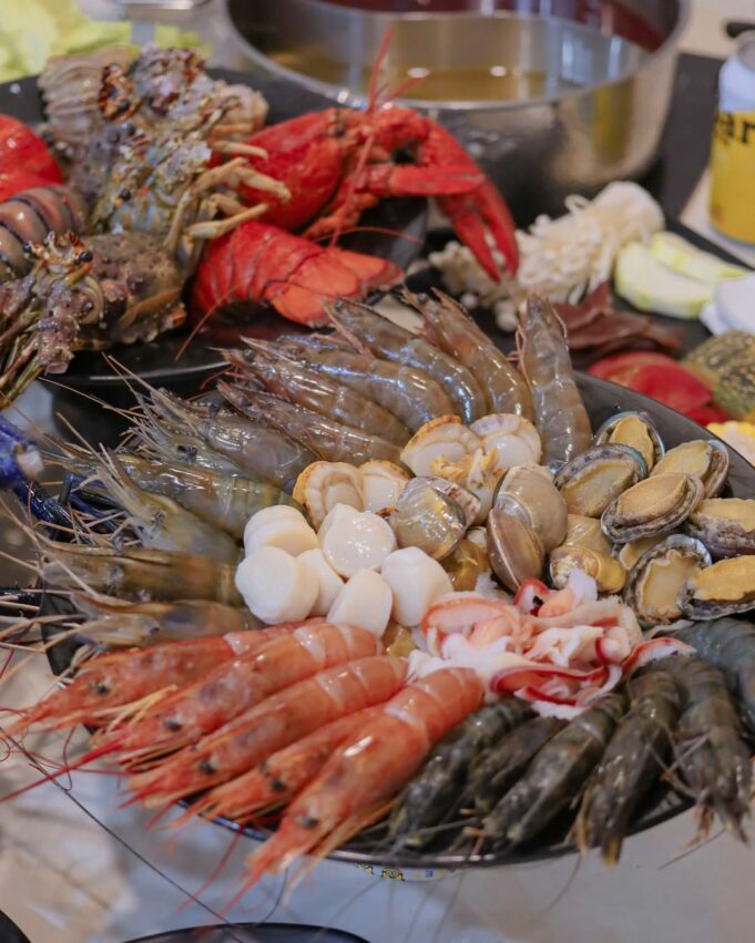 新竹吃到飽｜推薦12間Buffet餐廳、多種價位、自助餐、燒肉、火鍋、公司春酒聚餐清單