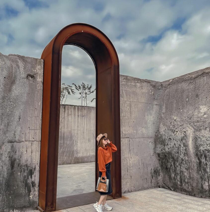 【屏東市景點】10個屏東市區一日遊必玩景點，網美店、花海鐵橋等私房景點，放假一起踩點去！