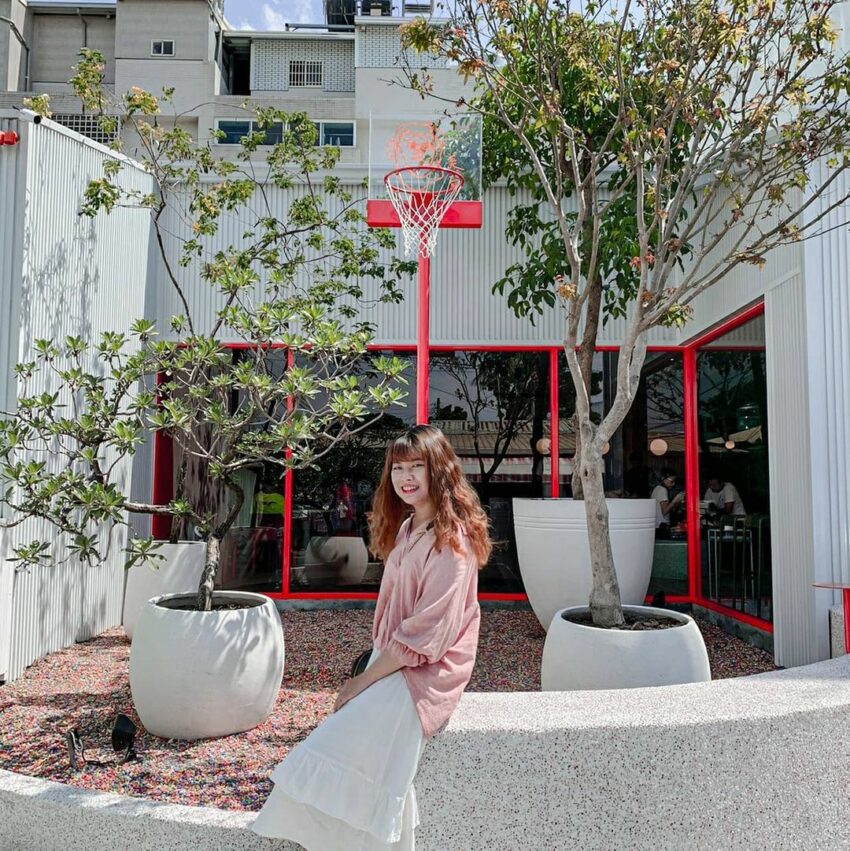 【屏東市景點】10個屏東市區一日遊必玩景點，網美店、花海鐵橋等私房景點，放假一起踩點去！