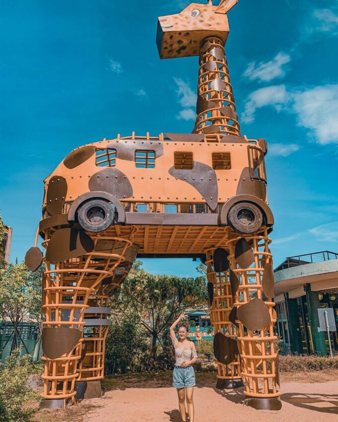 宜蘭市景點|幸福轉運站也以幾米作品《忘記親一下》為主題,打造可愛溫馨的氛圍,友善圖書巴士、超大球池、戶外沙坑則是小朋友們的最愛 宜蘭市景點 宜蘭市區景點 宜蘭市區