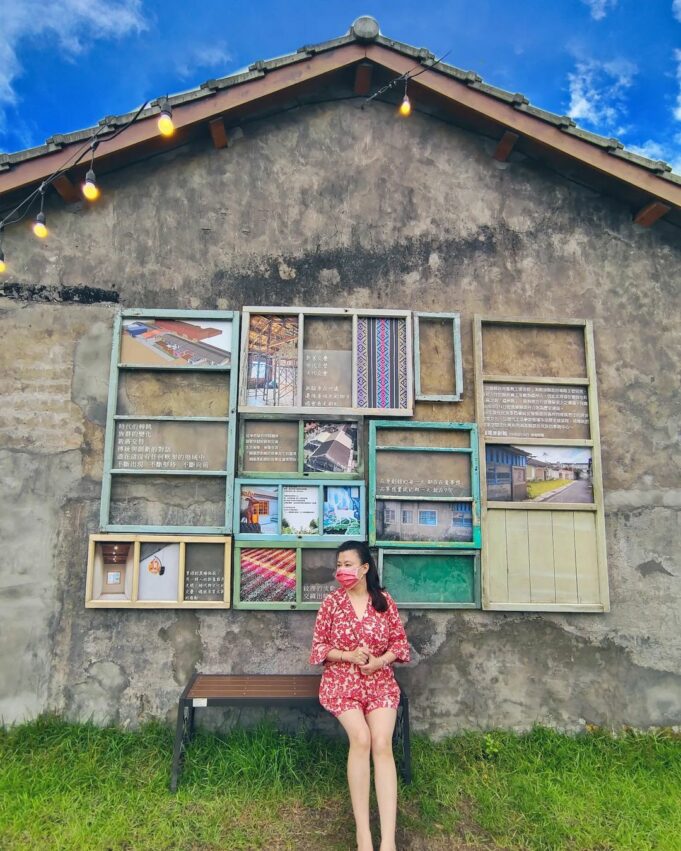 宜蘭市景點|蘭陽原創館,磚造的白牆黑瓦,很有民初時期的味道,是個非常適合拍照的宜蘭市中心景點。除了好拍之外,蘭陽原創館以原住民文化為主軸 宜蘭市景點 宜蘭市區景點 宜蘭市區