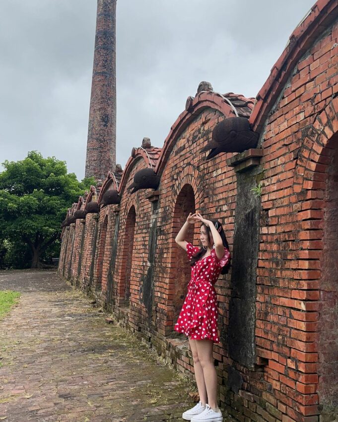 宜蘭市景點|宜蘭磚窯,高達37公尺高的煙囟由紅磚建成,也是相當具代表性的地標,宜蘭磚窯附近景點眾多,很適合做為宜蘭一日遊的順遊景點。 宜蘭市景點 宜蘭市區景點 宜蘭市區