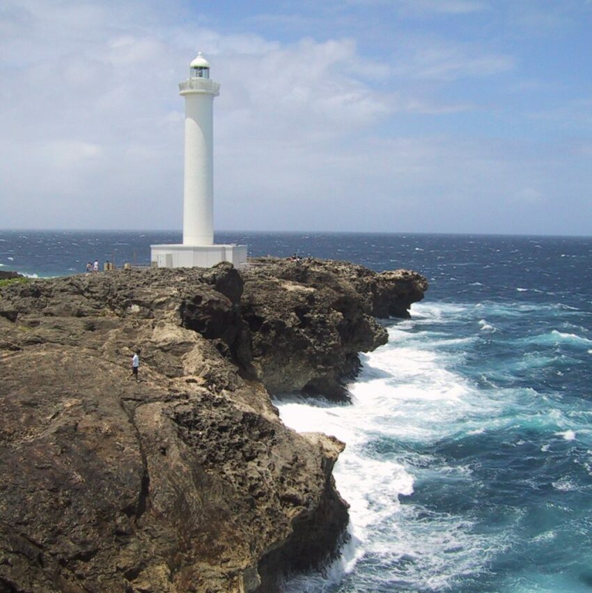 【沖繩景點推薦】25個沖繩必去景點！北中南沖繩景點地圖攻略，殘波岬燈塔，沖繩中部景點
