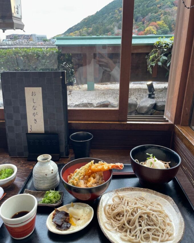 京都嵐山一日遊路線｜嵐山小火車、祐齋亭、竹林等嵐山景點地圖/交通/美食/溫泉/和服推薦