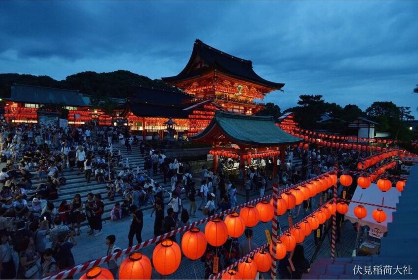 京都伏見稻荷大社｜千本鳥居、狐狸御守等伏見稻荷一日遊！伏見稻荷開放時間/傳說由來/交通地圖/必買必吃/和服推薦