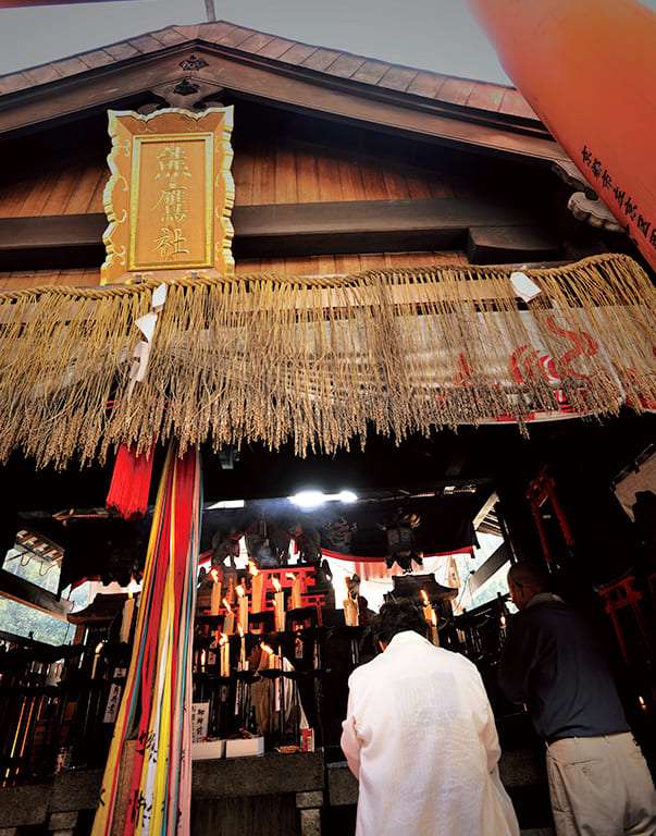 京都伏見稻荷大社｜千本鳥居、狐狸御守等伏見稻荷一日遊！伏見稻荷開放時間/傳說由來/交通地圖/必買必吃/和服推薦