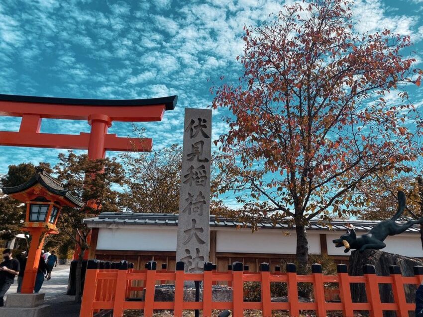 京都伏見稻荷大社｜千本鳥居、狐狸御守等伏見稻荷一日遊！伏見稻荷開放時間/傳說由來/交通地圖/必買必吃/和服推薦