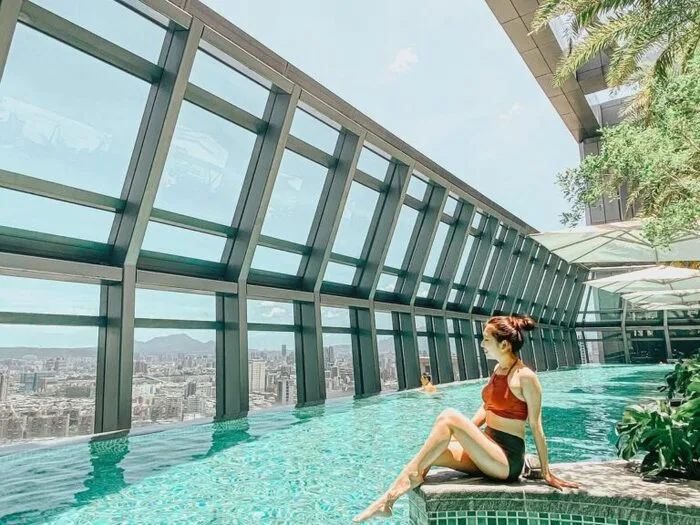 【新北耶誕城】11/14夢幻開城！45天LINE FRIENDS馬戲嘉年華登場，四大燈區/主燈秀/演唱會一次看