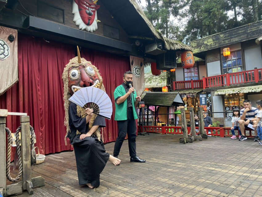 溪頭妖怪村, 舞濱舞台, 妖怪見面會, 妖怪村表演