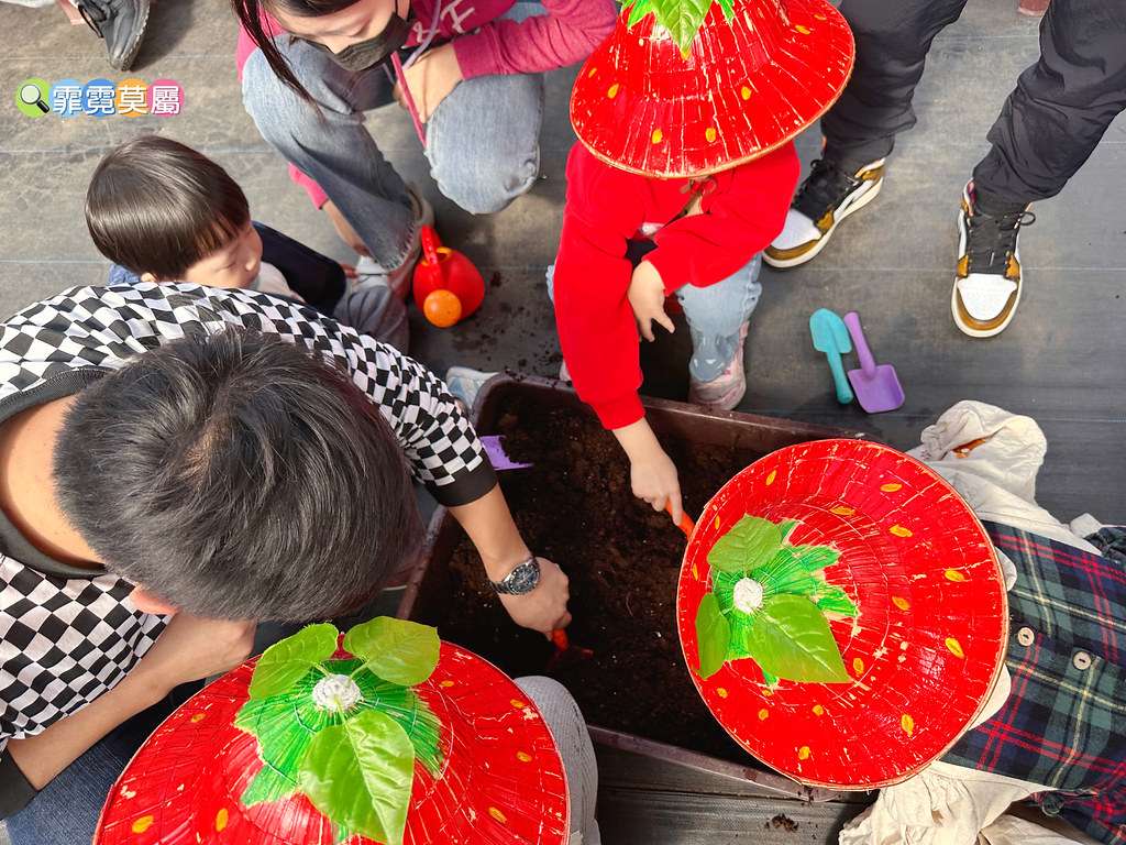 ★台北親子景點★ 內湖草莓園,期間限定小小草莓職人體驗,DI S__111165480_0