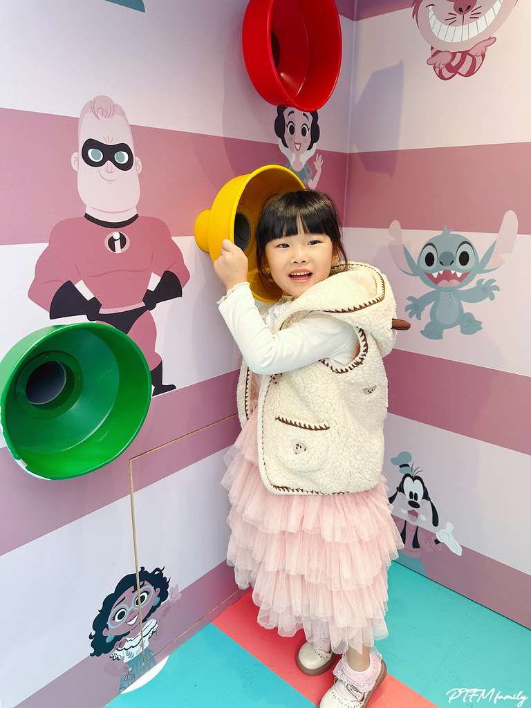 ★新北最新景點★ 林口三井outlet,迪士尼100主題燈飾 S__111386972_0