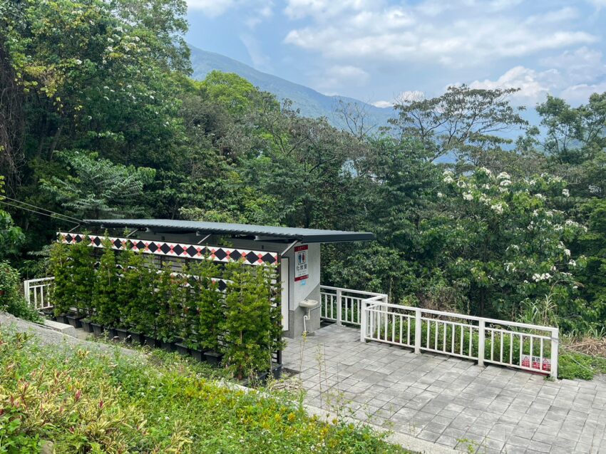 雙龍瀑布, 廁所, 雙龍瀑布園區廁所