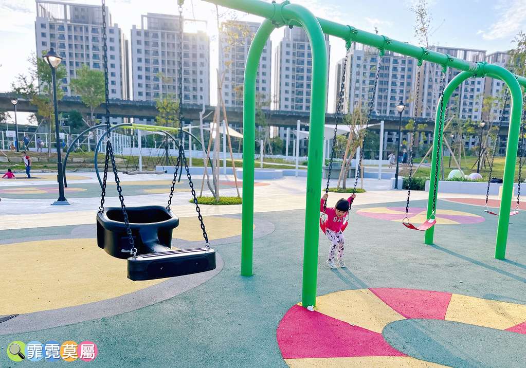 ★台中公園★ 馬卡龍公園,全台最高11公尺戶外溜滑梯! 高塔 S__116195387_0