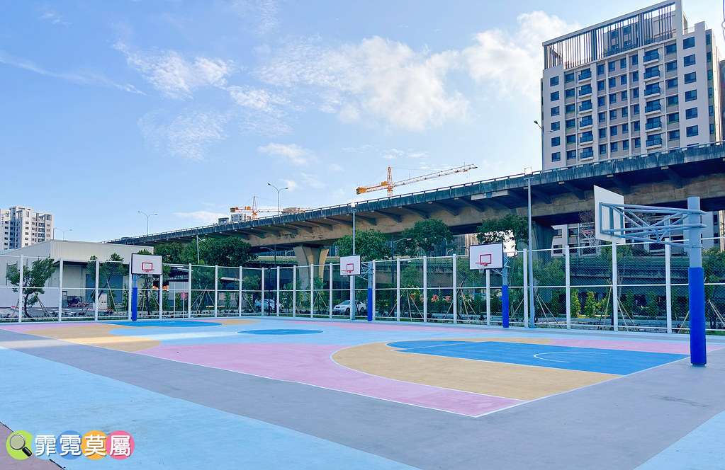 ★台中公園★ 馬卡龍公園,全台最高11公尺戶外溜滑梯! 高塔 S__116195373_0