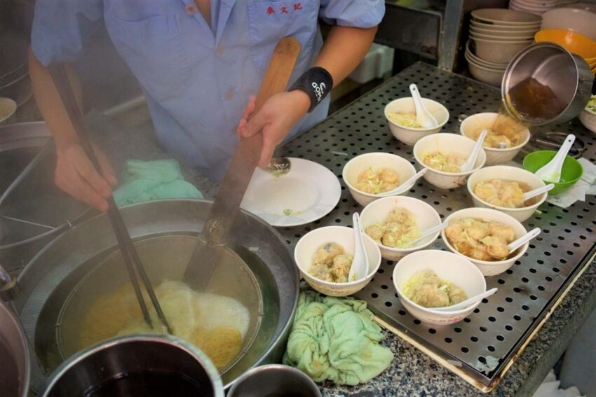 【香港美食推薦】燒臘/茶餐廳/香港小吃/米其林餐廳,香港必吃美食好吃不踩雷! 【香港美食推薦】燒臘/茶餐廳/香港小吃/米其林餐廳,香港必吃美食好吃不踩雷!