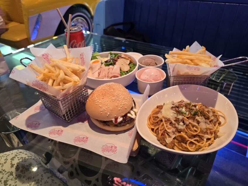 【澳門兩天一夜】精選必逛澳門展覽、飛車遊城、豪華住宿，澳門二日遊行程安排！