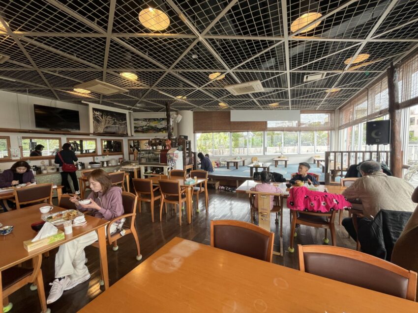 【沖繩兒童王國】親子必去沖繩景點！動物園＆遊樂園攻略，門票優惠/園區地圖/交通資訊