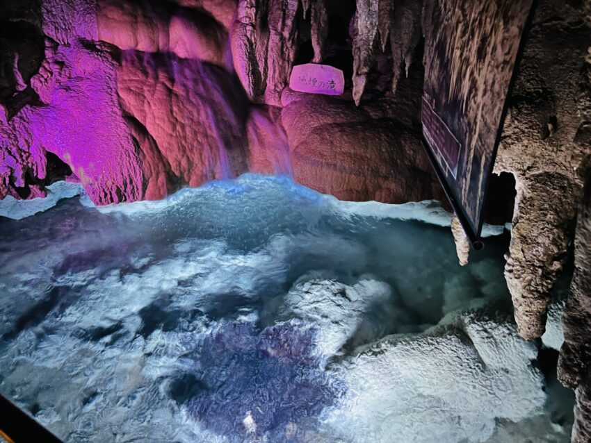 【沖繩世界玉泉洞】鐘乳石奇景、必看太鼓秀！玉泉洞門票/手作體驗/交通/美食一次看
