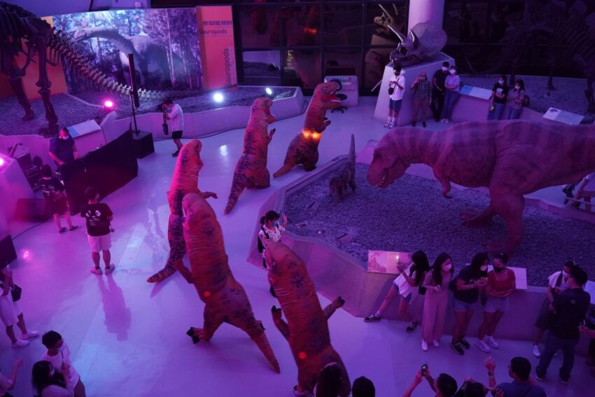 全台唯一,博物館夜遊派對!「館前一號所」帶你夜訪科博館,夜探恐龍、木乃伊、XR科幻場景! 全台唯一,博物館夜遊派對!「館前一號所」帶你夜訪科博館,夜探恐龍、木乃伊、XR科幻場景!