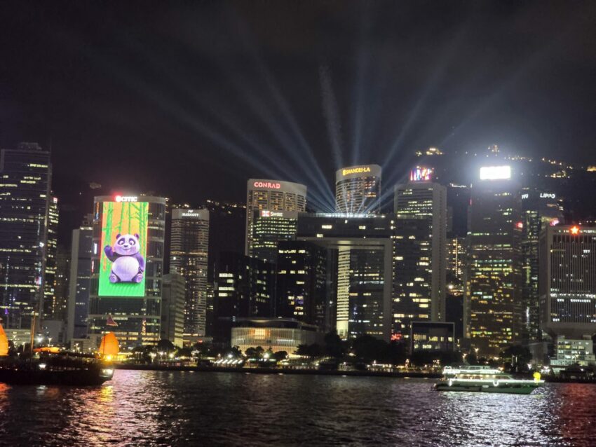 【維多利亞港一日遊】維港遊輪/幻彩詠香江燈光秀/夜景/飯店推薦,玩遍香港維多利亞海港的日與夜 【維多利亞港一日遊】維港遊輪/幻彩詠香江燈光秀/夜景/飯店推薦,玩遍香港維多利亞海港的日與夜