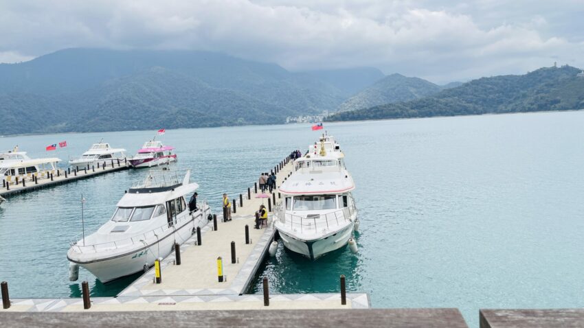 日月潭遊湖船攻略：路線、票價與三大碼頭必玩景點總整理